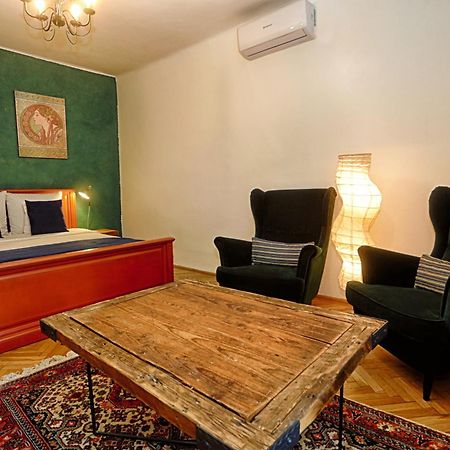 Union Square Apartment By Nux Клуж-Напока Екстериор снимка